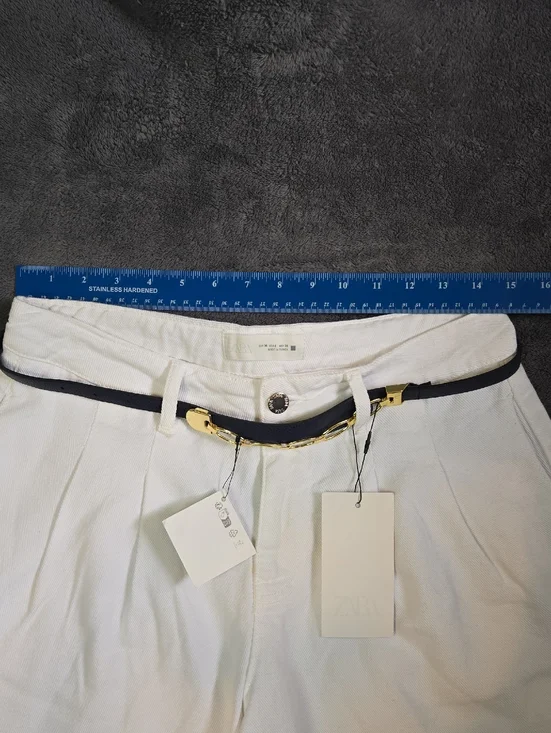 Nwt Zara White Pleated High-Waist Shorts with Navy Chain Belt Sz 38 - Picture 5 of 10